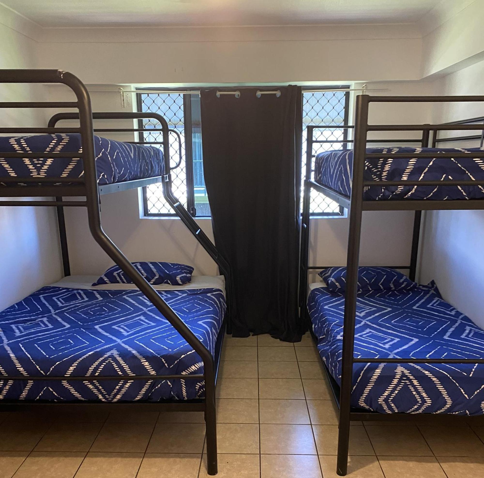 Arrival Lodge Hostel Accommodation Голд-Кост Экстерьер фото